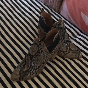 Dolce vita snake bootie